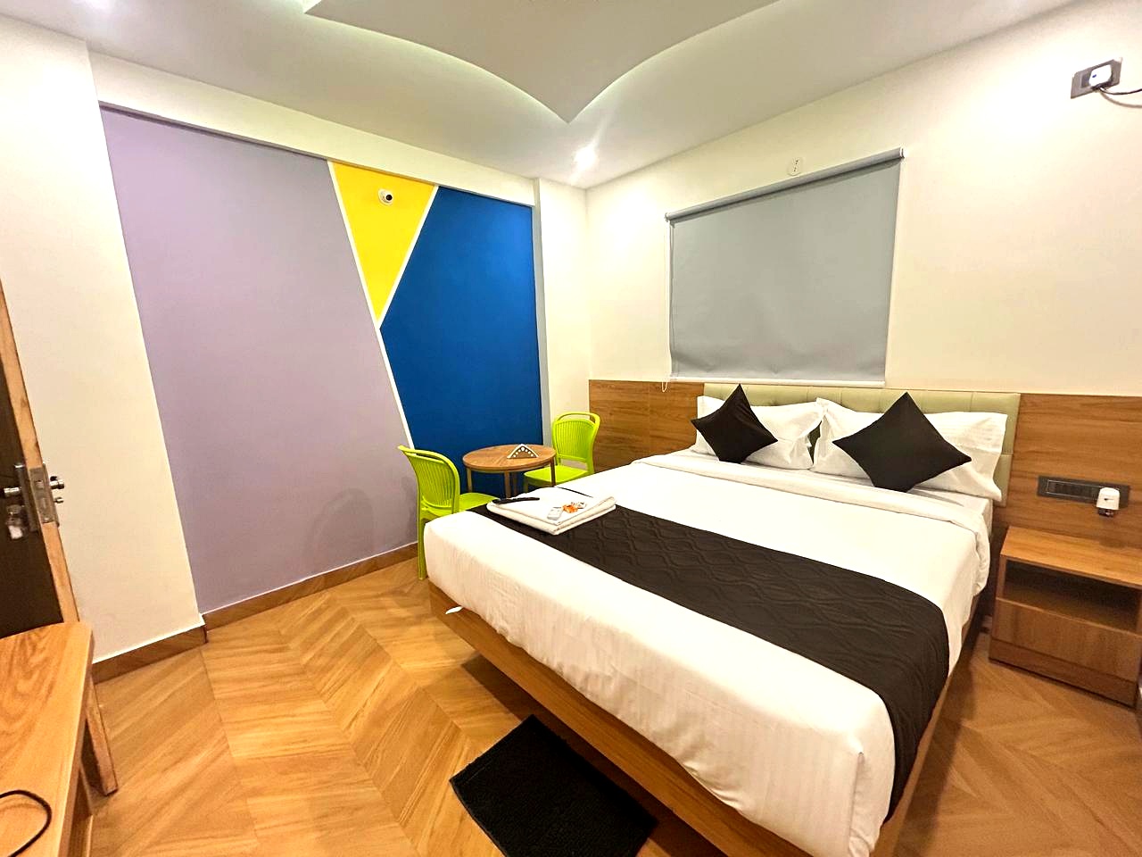 Elegant bathroom facilities at S K Oak Suites